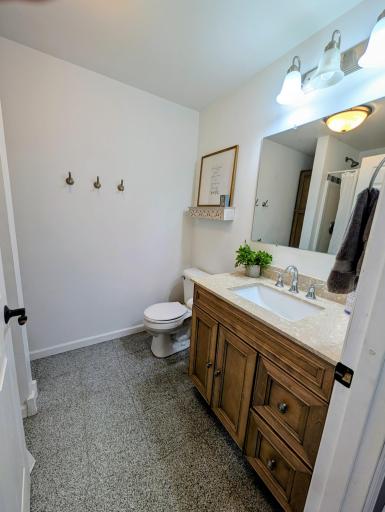 Lower Level 3/4 Bath
