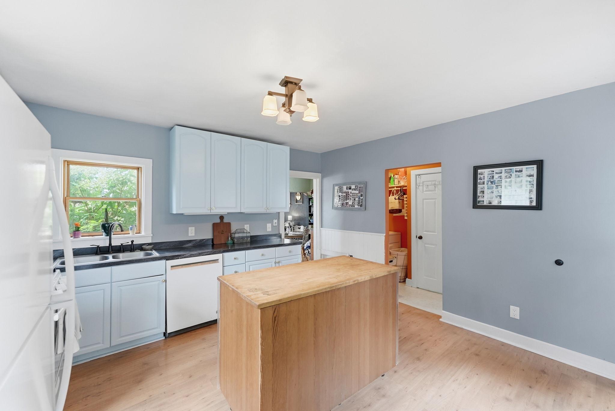 Room to meal prep and entertain.