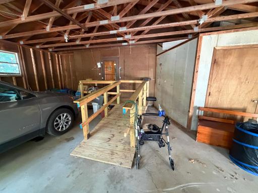 Ramp in garage (removable)