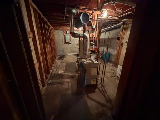 Utility Room lower level with sink