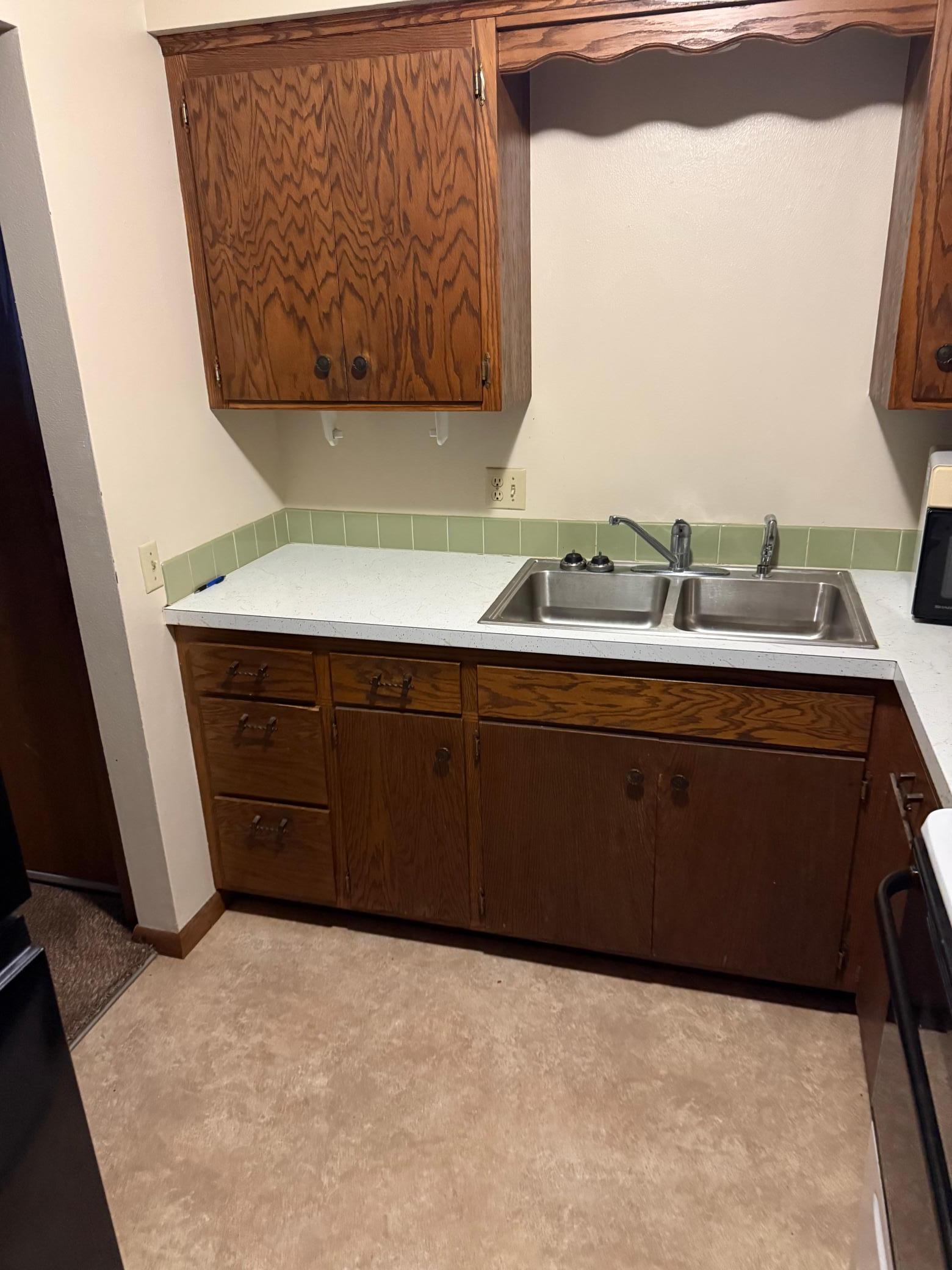 4 plex kitchen .jpeg