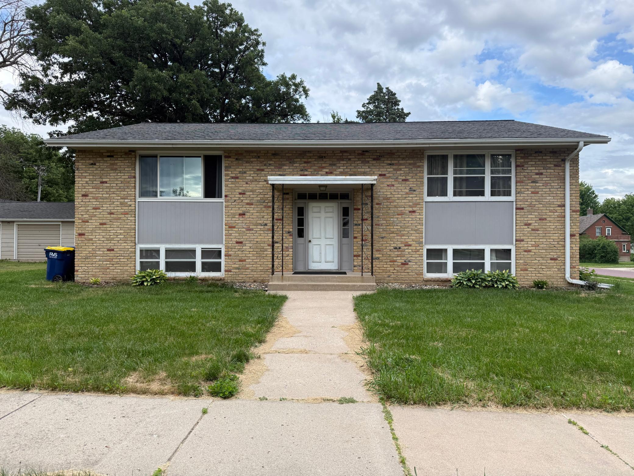 4 plex front .jpeg