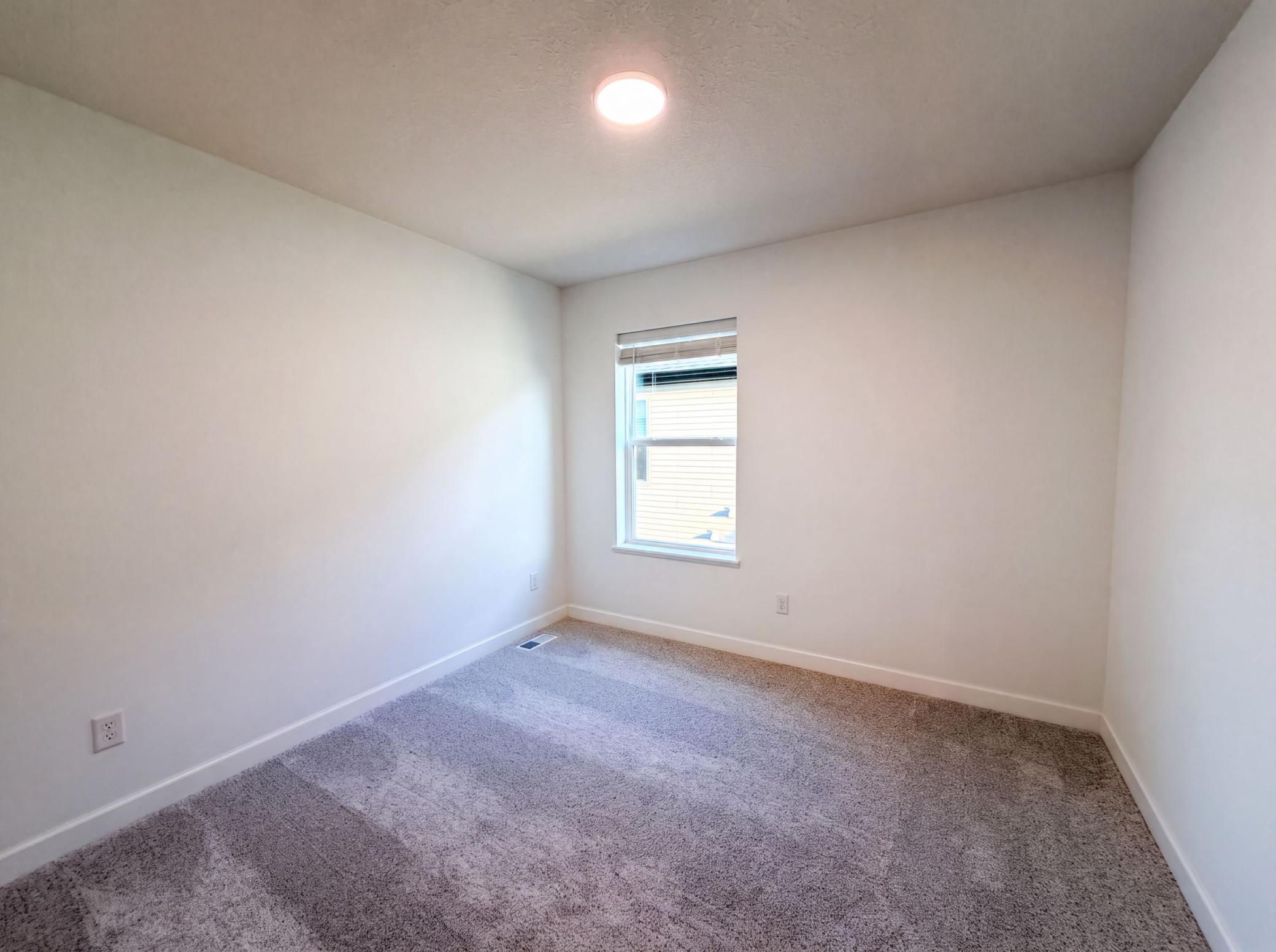 listing_8.jpg