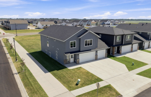 7308 Madelyn Lane S, Fargo, ND 58104