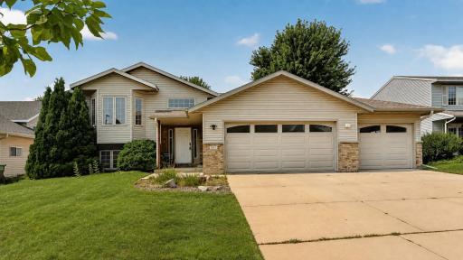 Photo for 3931 Birmingham Lane NW, Rochester, MN 55901 - listing #7129337 3931 Birmingham Lane NW, Rochester, MN 55901