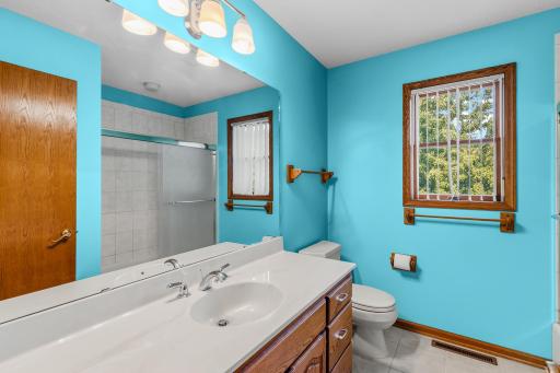 Upper level second full bath