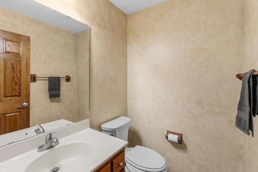 Main level 1/2 bath !
