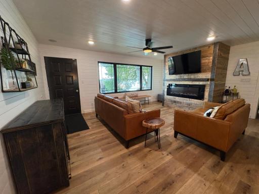 Living Room.JPG