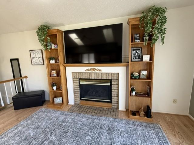 Propane fireplace in the FR