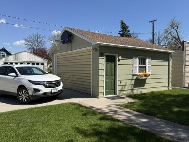 detached garage