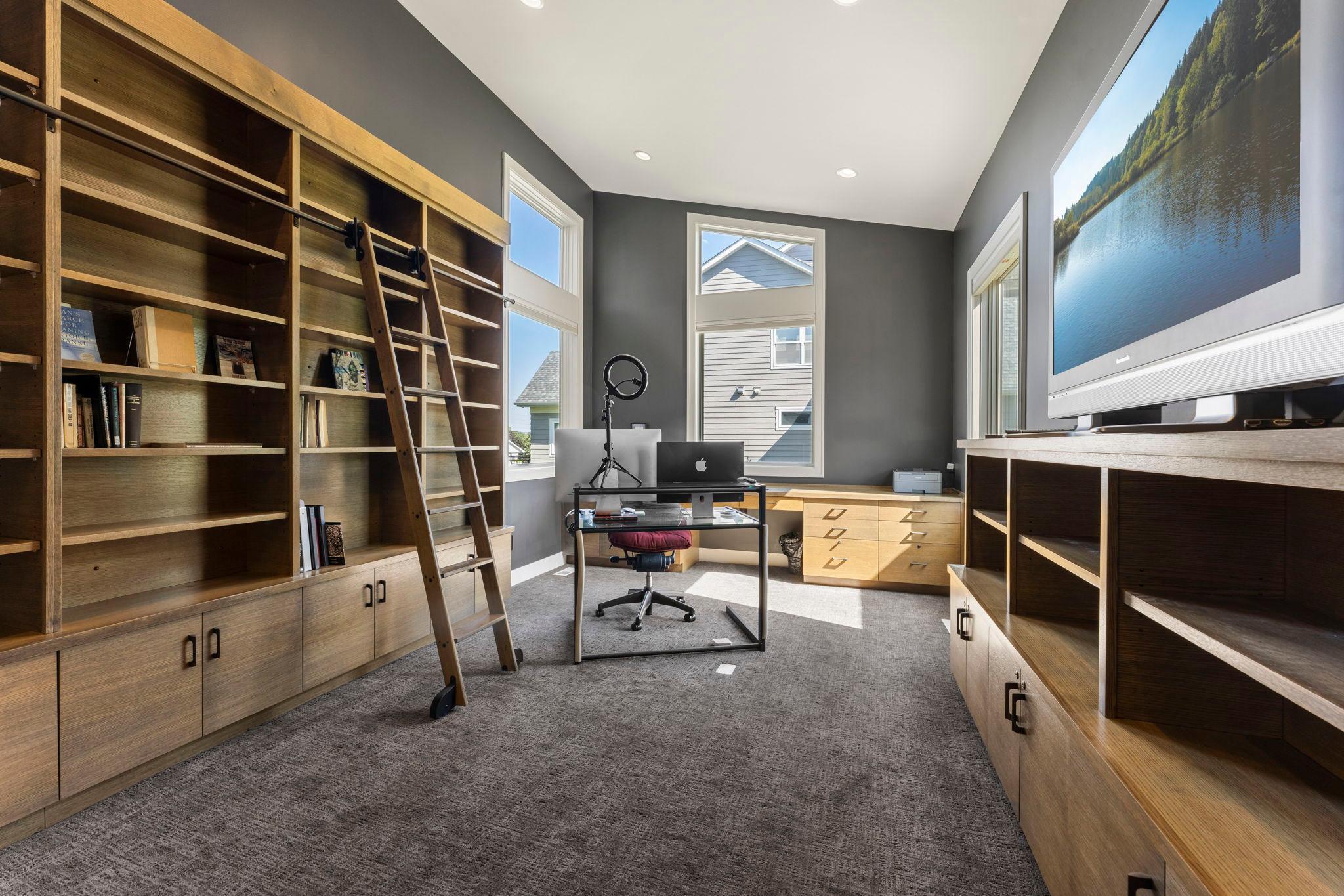 17-web-or-mls-115 Brunswick Ave N-15.jpg