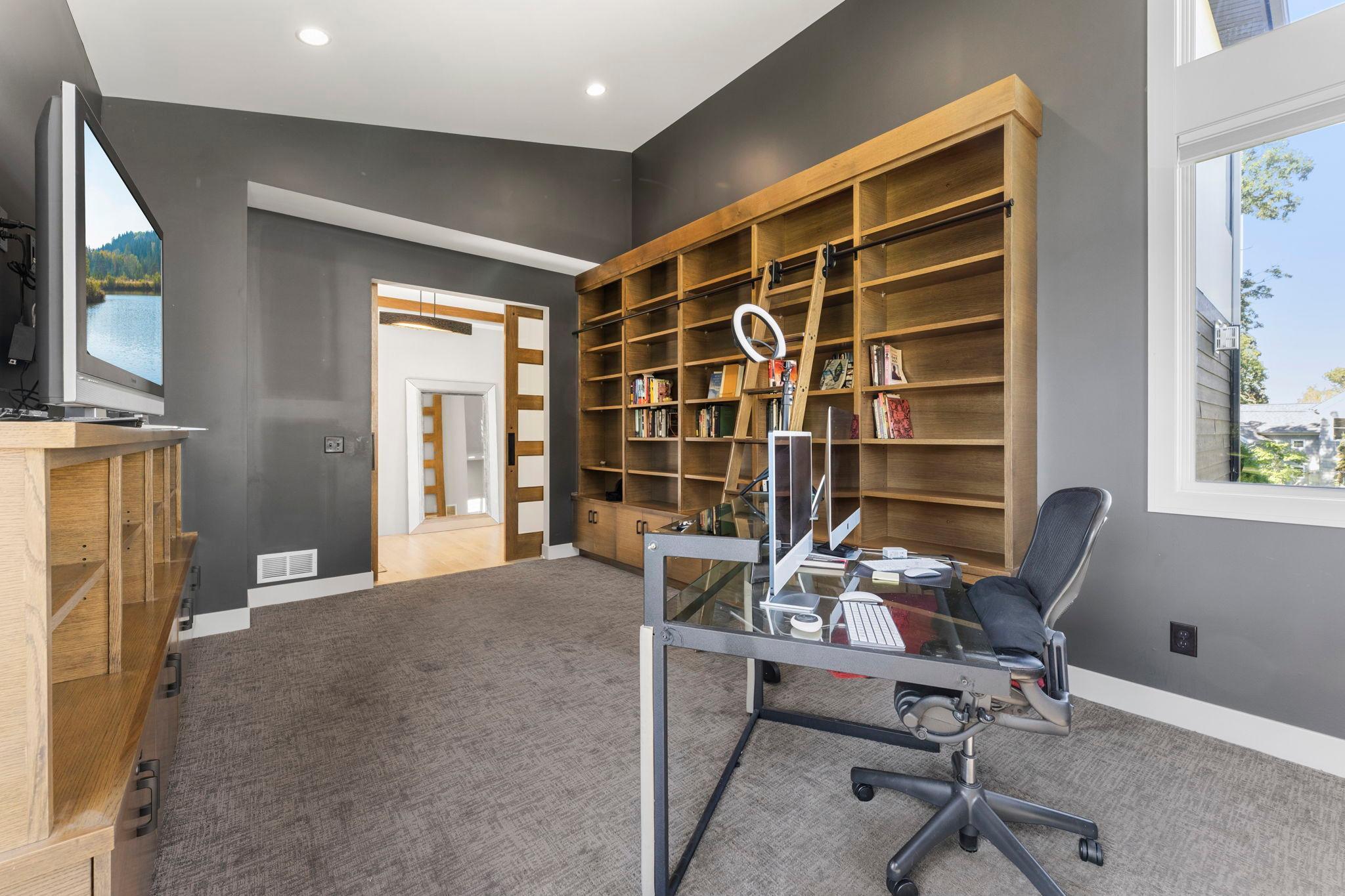 19-web-or-mls-115 Brunswick Ave N-21.jpg