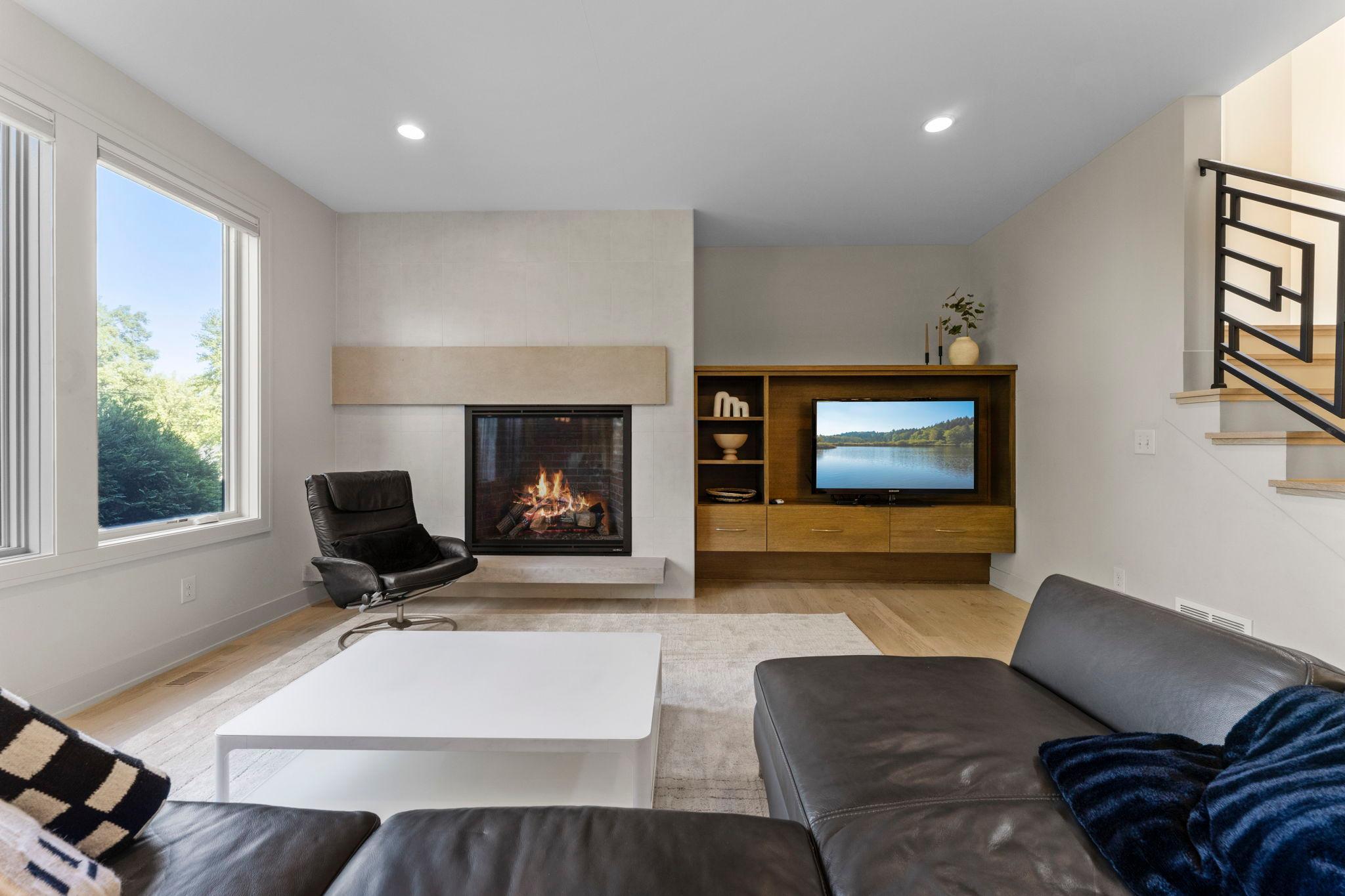 21-web-or-mls-115 Brunswick Ave N-25.jpg