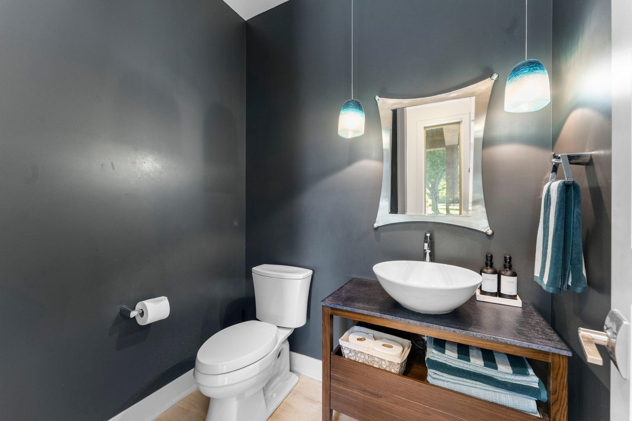39-web-or-mls-115 Brunswick Ave N-9.jpg