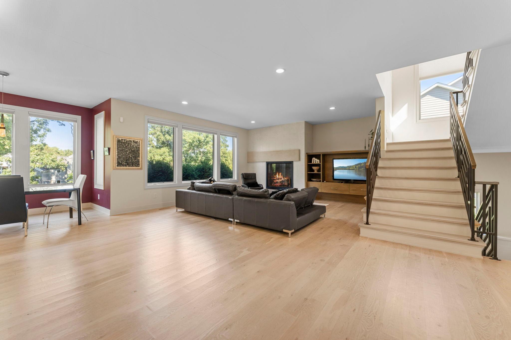 46-web-or-mls-115 Brunswick Ave N-114.jpg