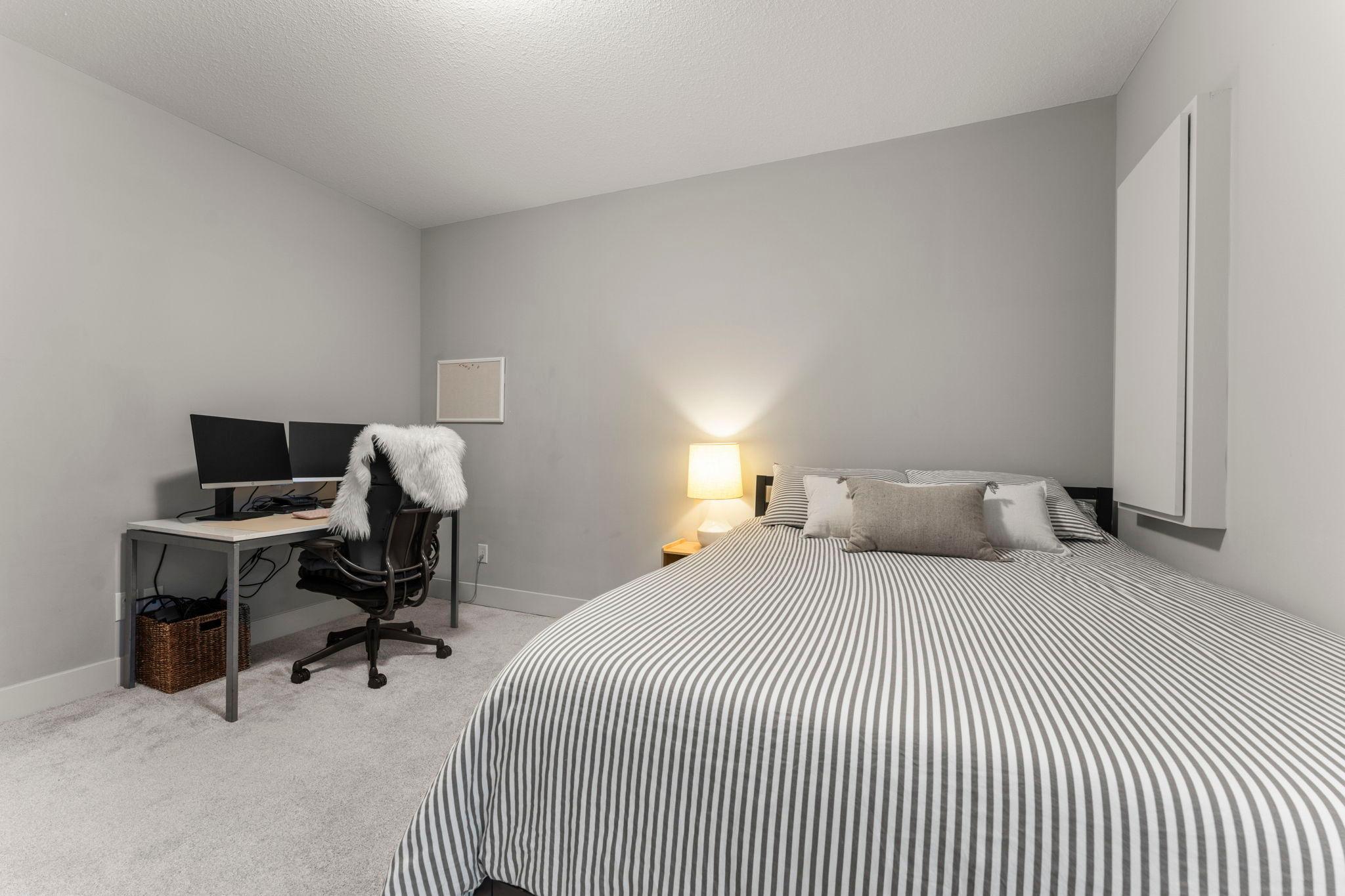 78-web-or-mls-115 Brunswick Ave N-210.jpg
