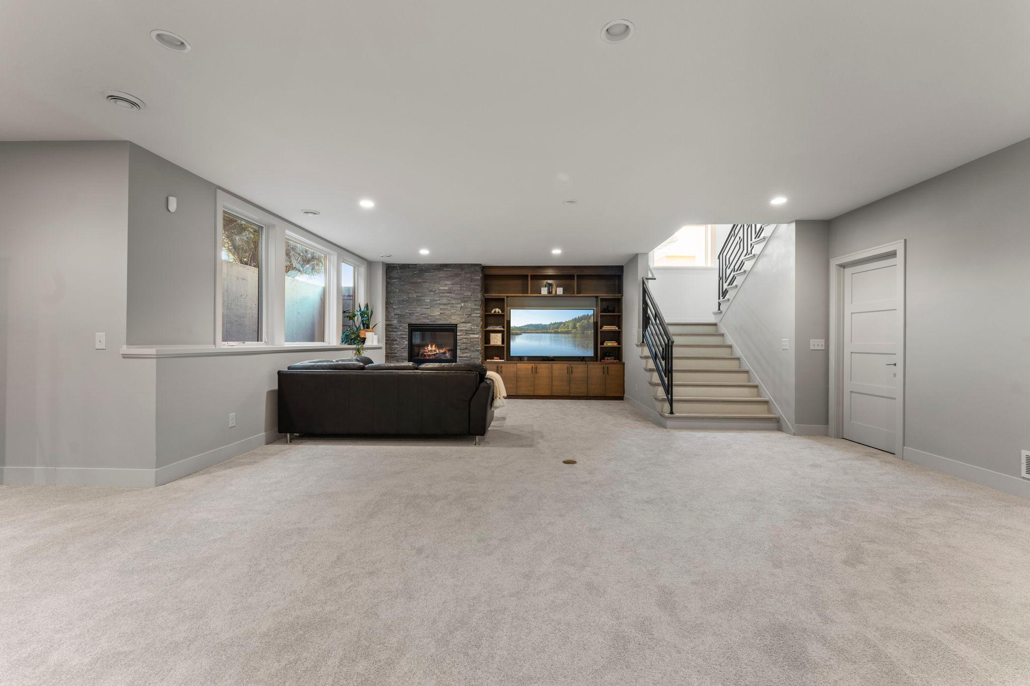 82-web-or-mls-115 Brunswick Ave N-222.jpg