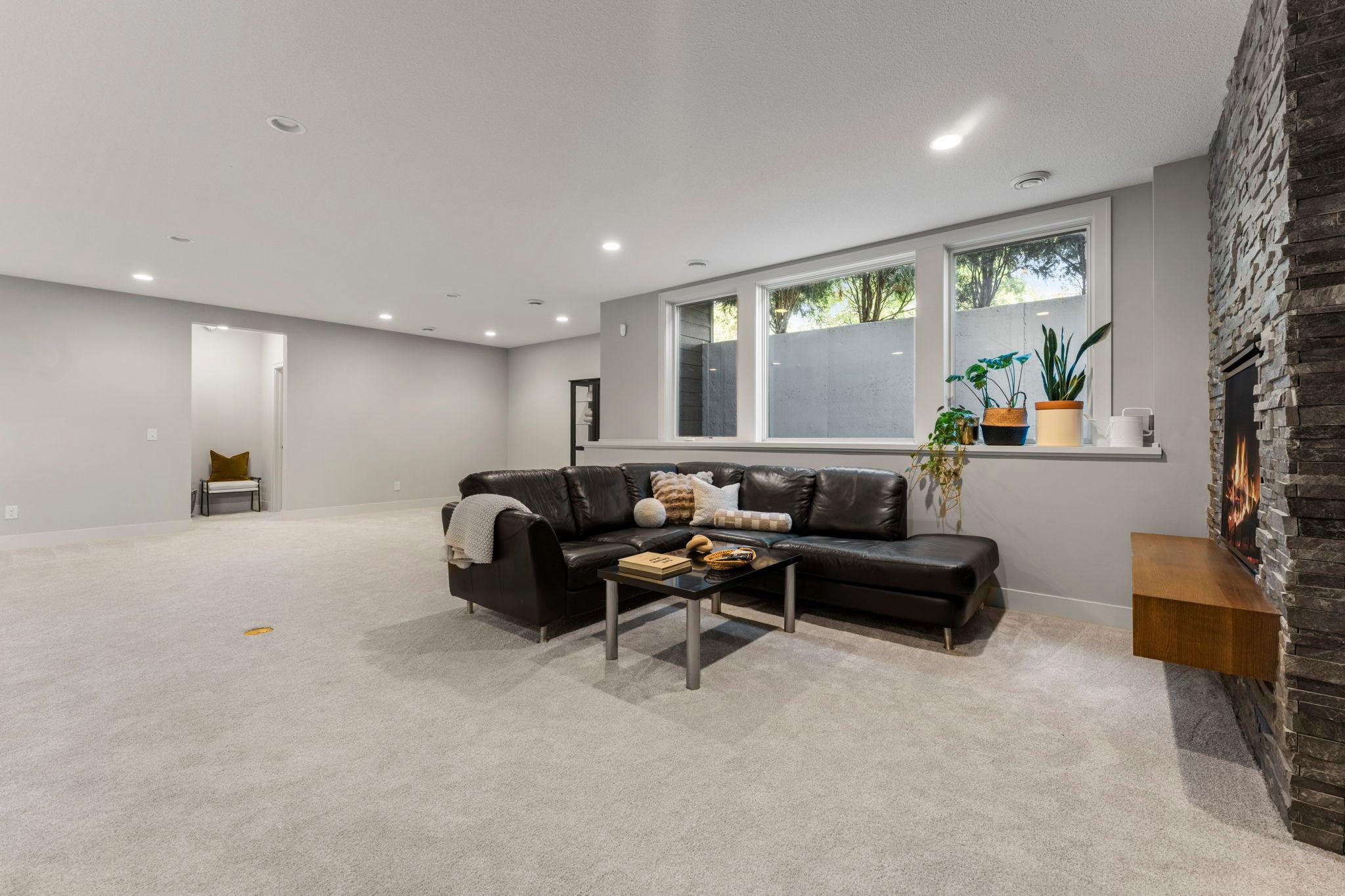 88-web-or-mls-115 Brunswick Ave N-243.jpg