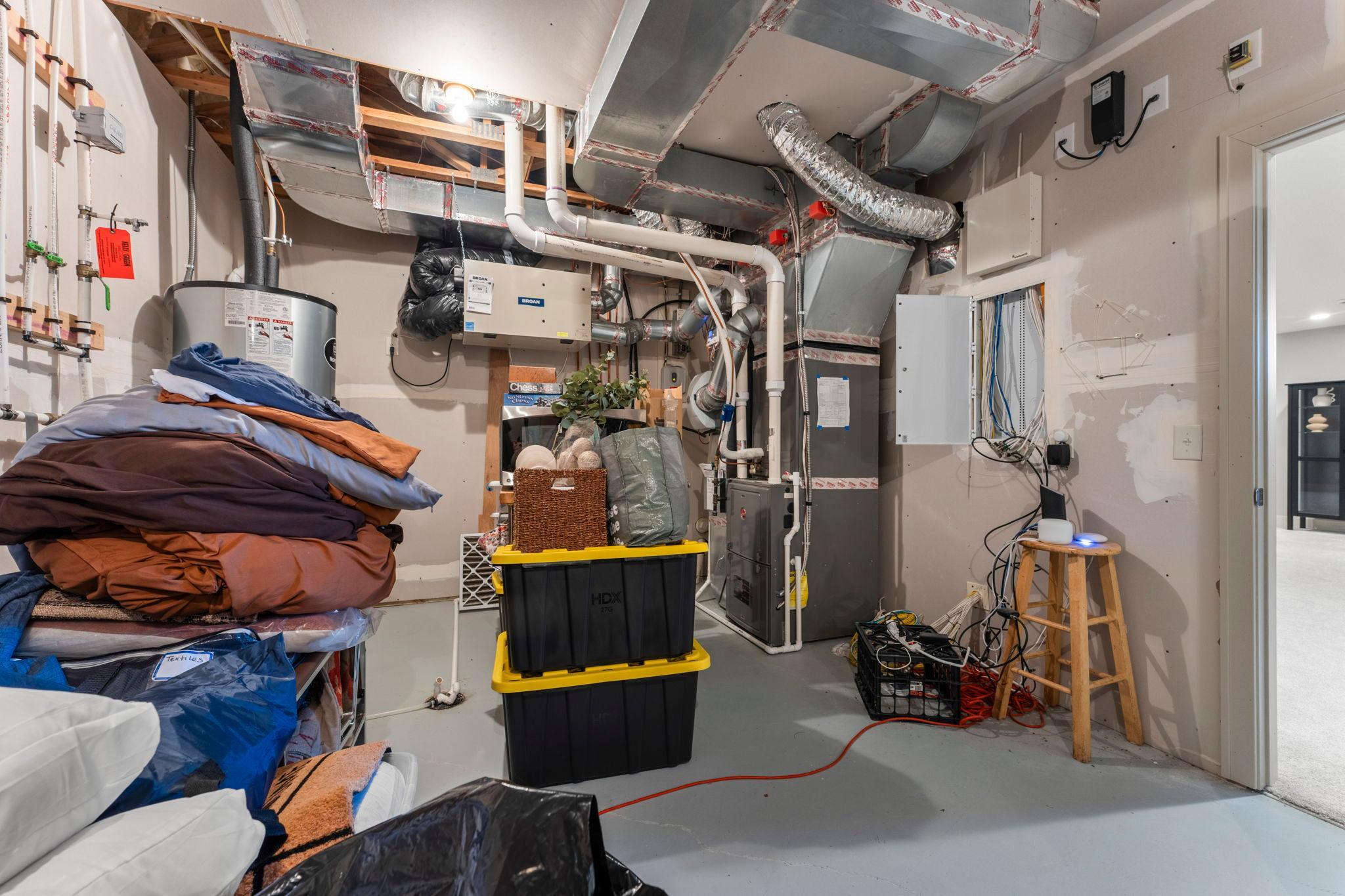 91-web-or-mls-115 Brunswick Ave N-234.jpg