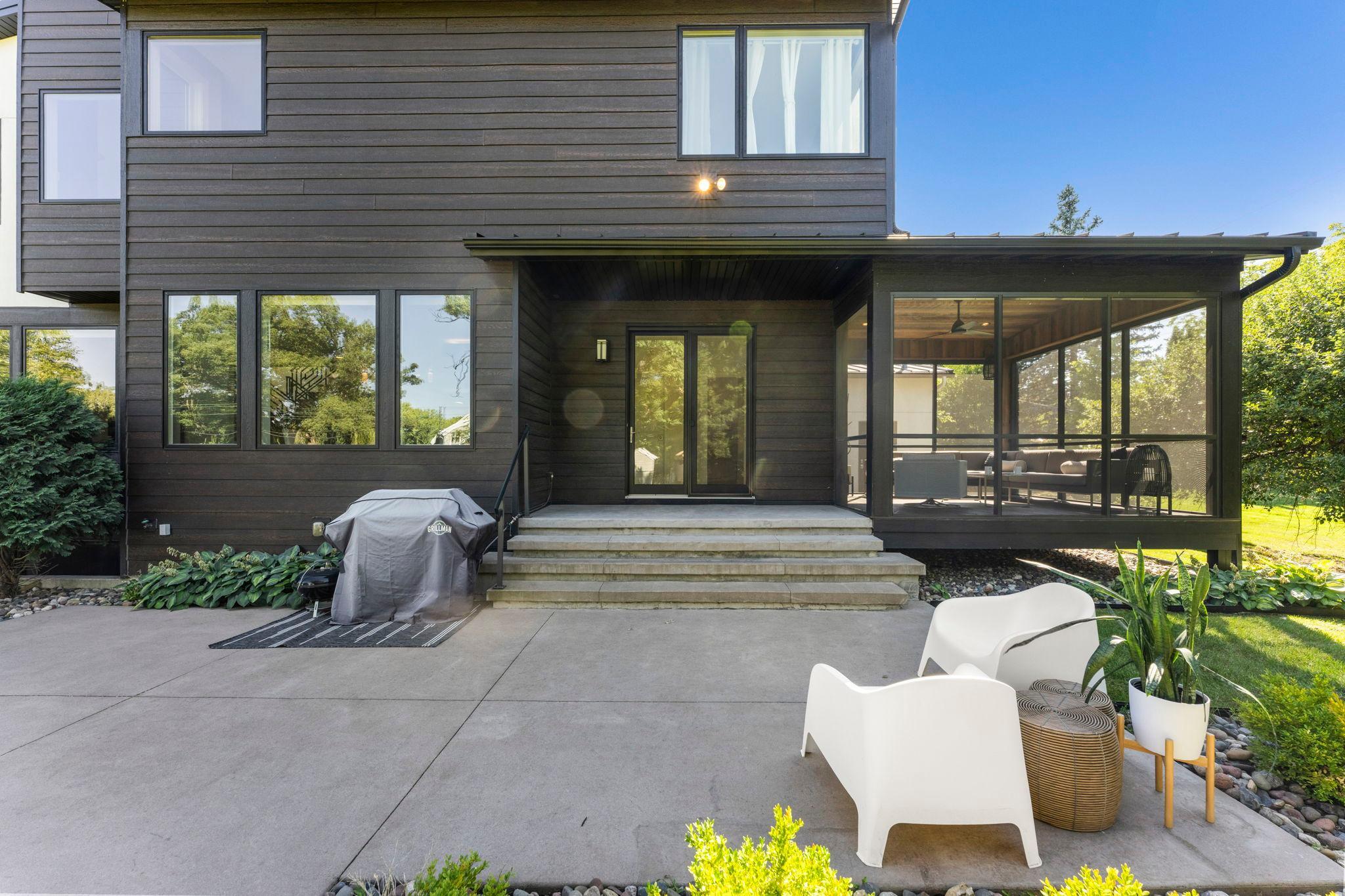 97-web-or-mls-115 Brunswick Ave N-277.jpg