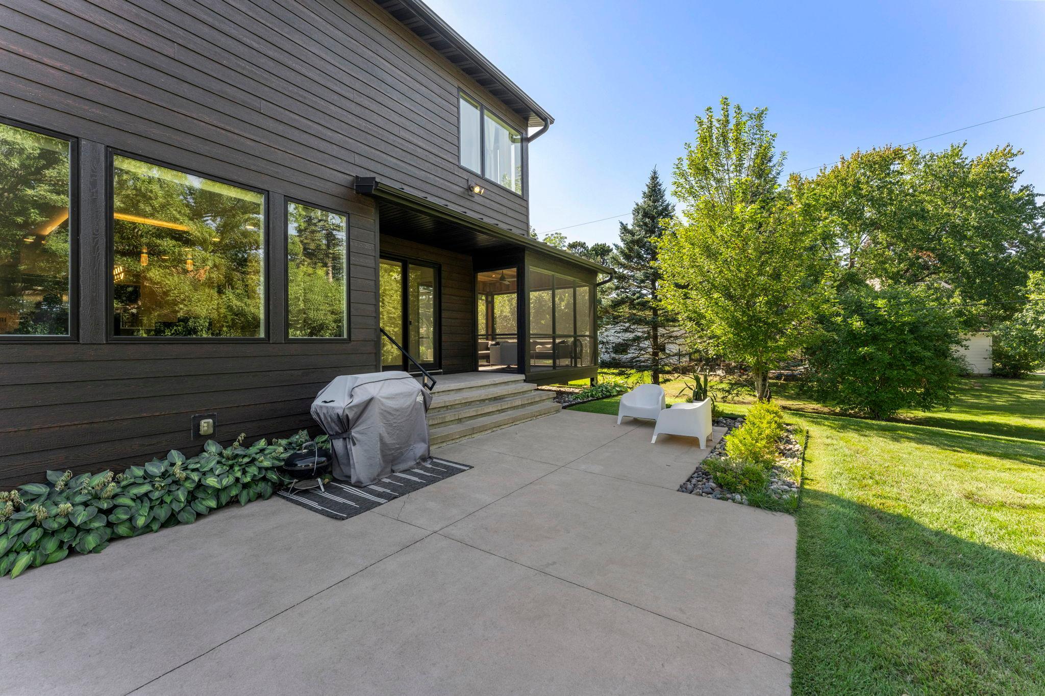 96-web-or-mls-115 Brunswick Ave N-274.jpg
