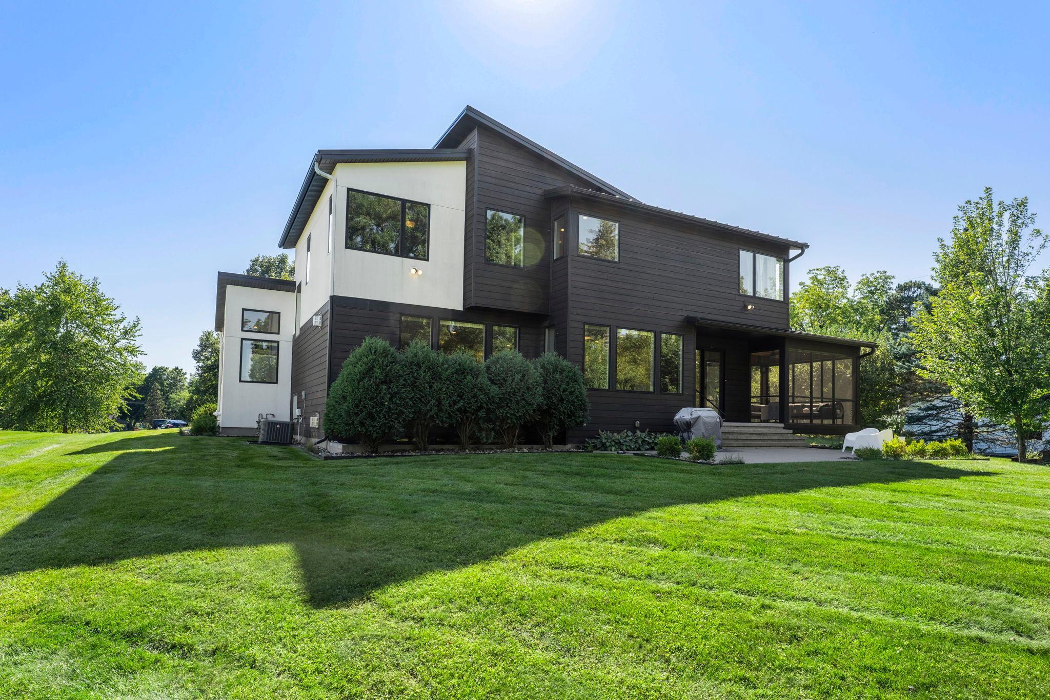 100-web-or-mls-115 Brunswick Ave N-265.jpg