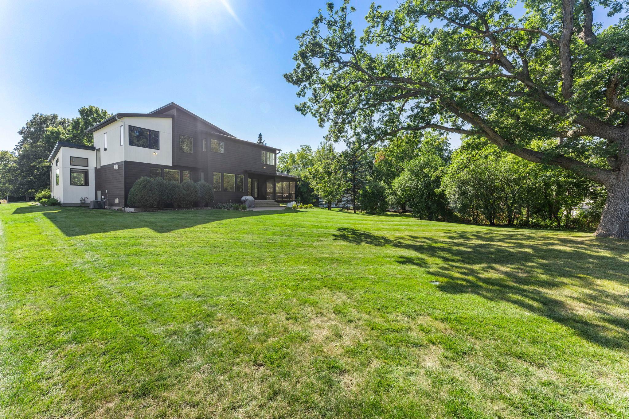 104-web-or-mls-115 Brunswick Ave N-271.jpg