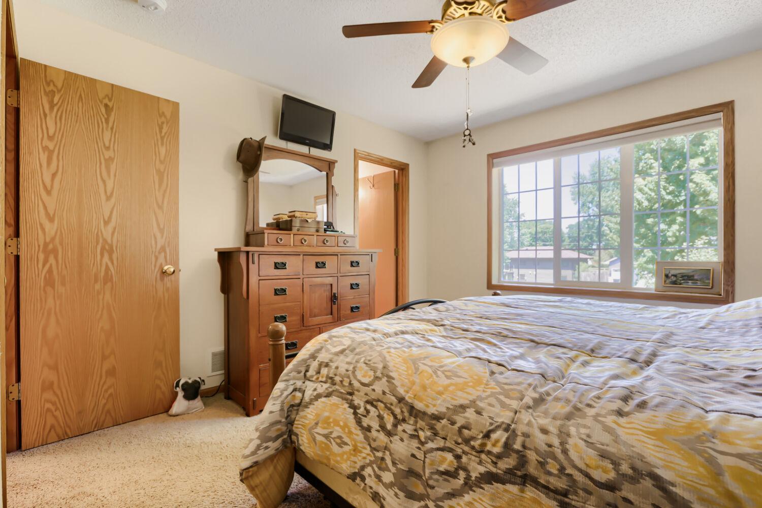 7944 Highland Drive - Web Quality - 023 - 17 Primary Bedroom.jpg