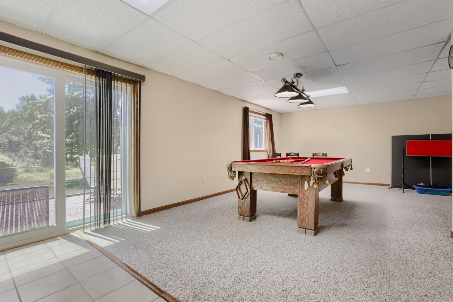 7944 Highland Drive - Web Quality - 020 - 14 Family Room.jpg