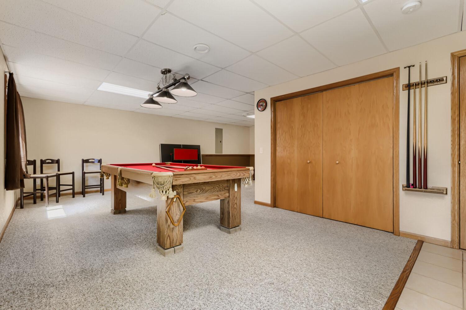 7944 Highland Drive - Web Quality - 019 - 13 Family Room.jpg