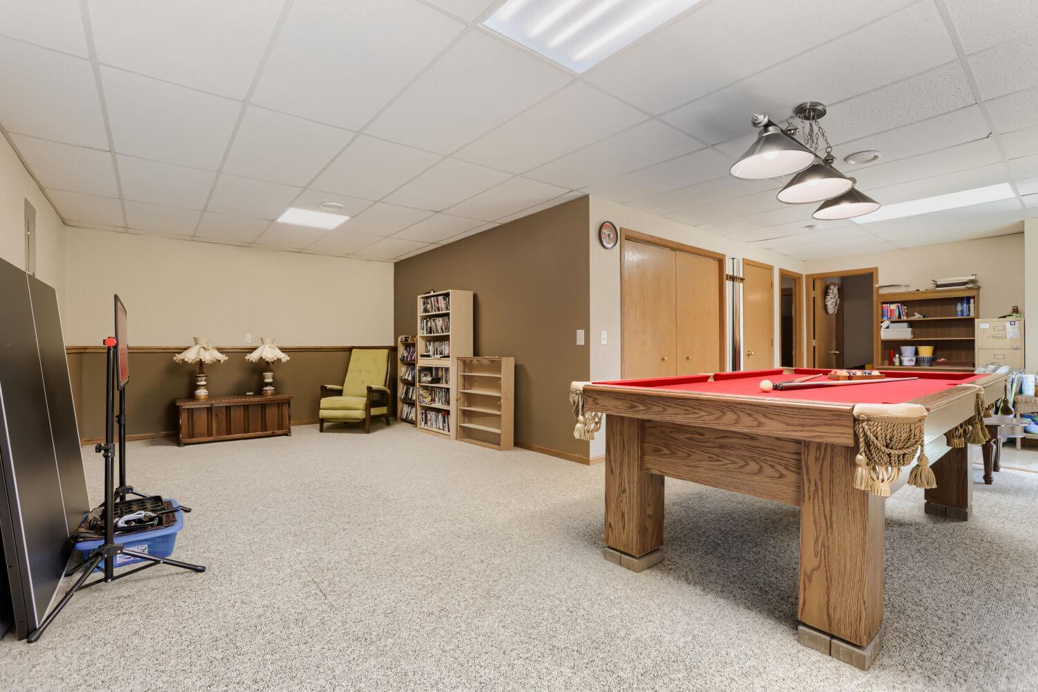 7944 Highland Drive - Web Quality - 018 - 12 Family Room.jpg