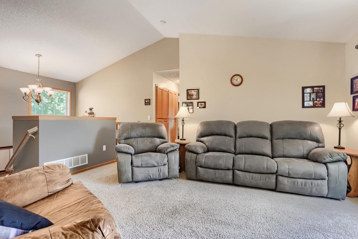 7944 Highland Drive - Web Quality - 012 - 06 Living Room.jpg