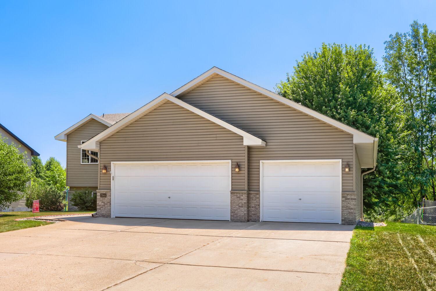 7944 Highland Drive - Web Quality - 004 - 02 Exterior Front.jpg