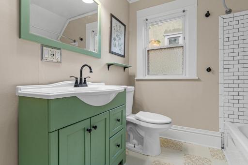 1070 Minnehaha Avenue E, Saint Paul, MN 55106