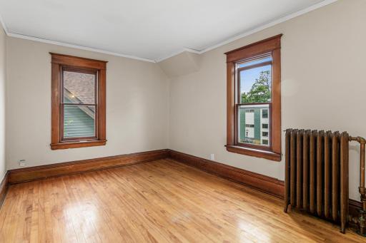 1070 Minnehaha Avenue E, Saint Paul, MN 55106