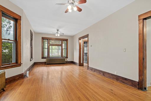 1070 Minnehaha Avenue E, Saint Paul, MN 55106
