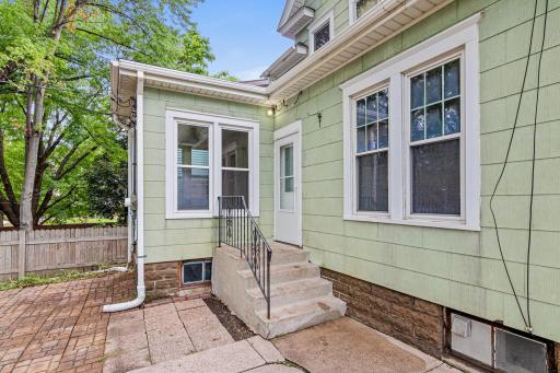 1070 Minnehaha Avenue E, Saint Paul, MN 55106