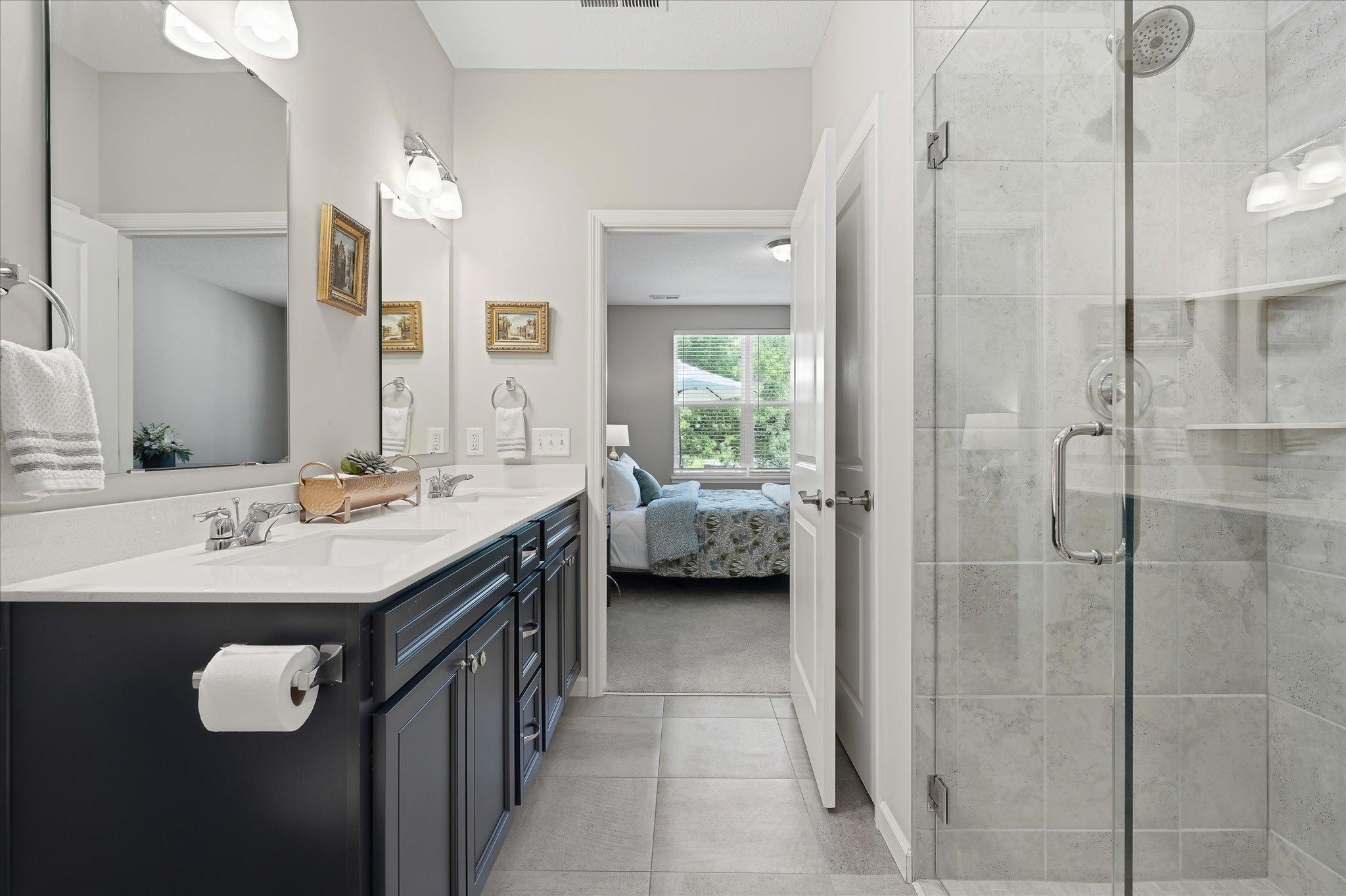 Owners Bath/Dual Sink Vanity