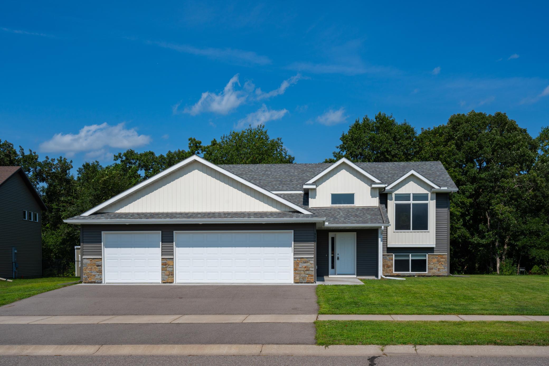 20260818_370_29thAveSE_St.Cloud_Exterior_1.jpg