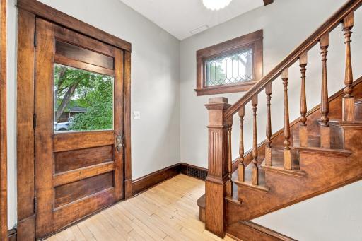 819 8th Avenue N, Fargo, ND 58102