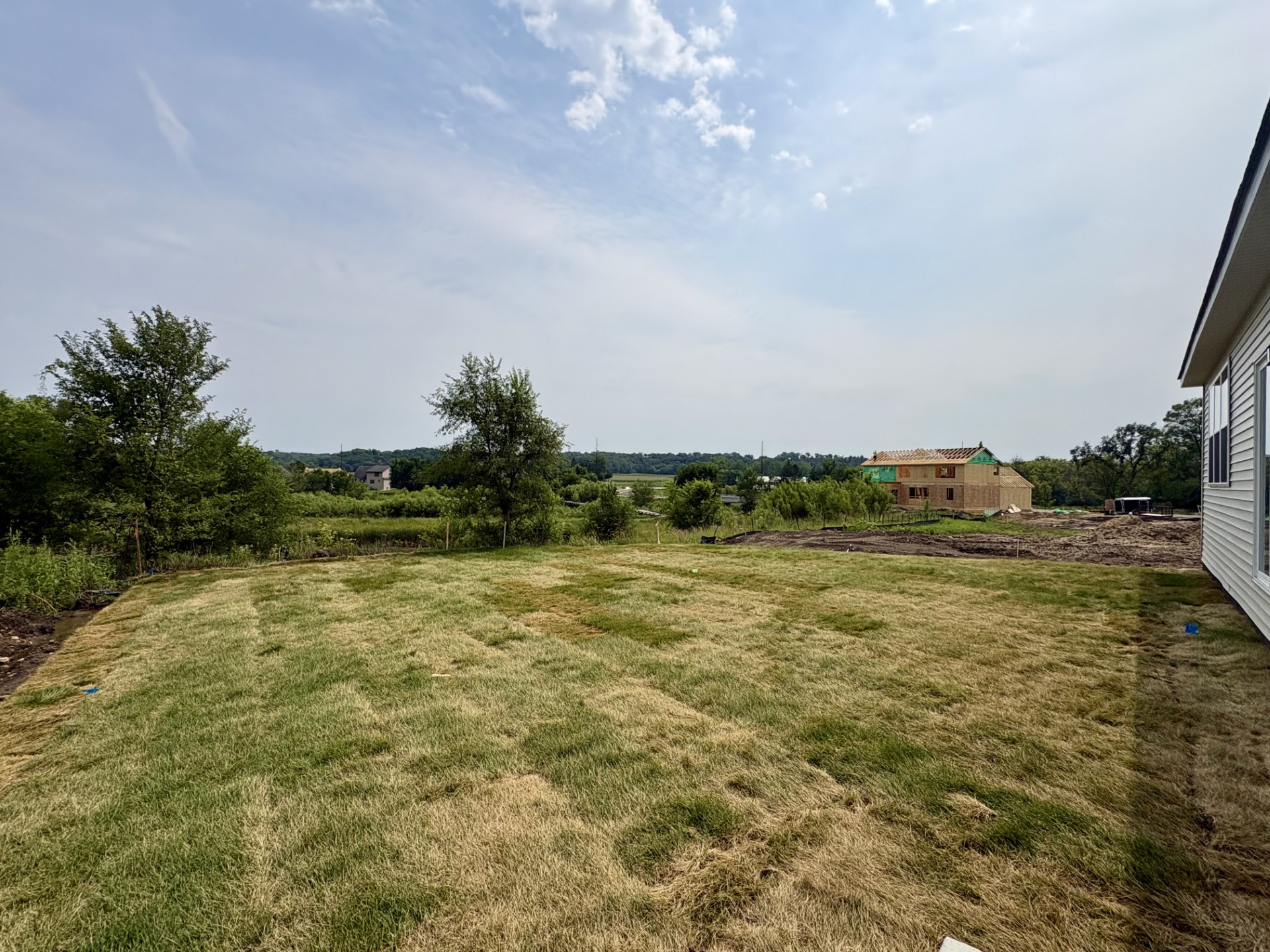 Beautiful backyard views! (Photo is of the actual backyard.)