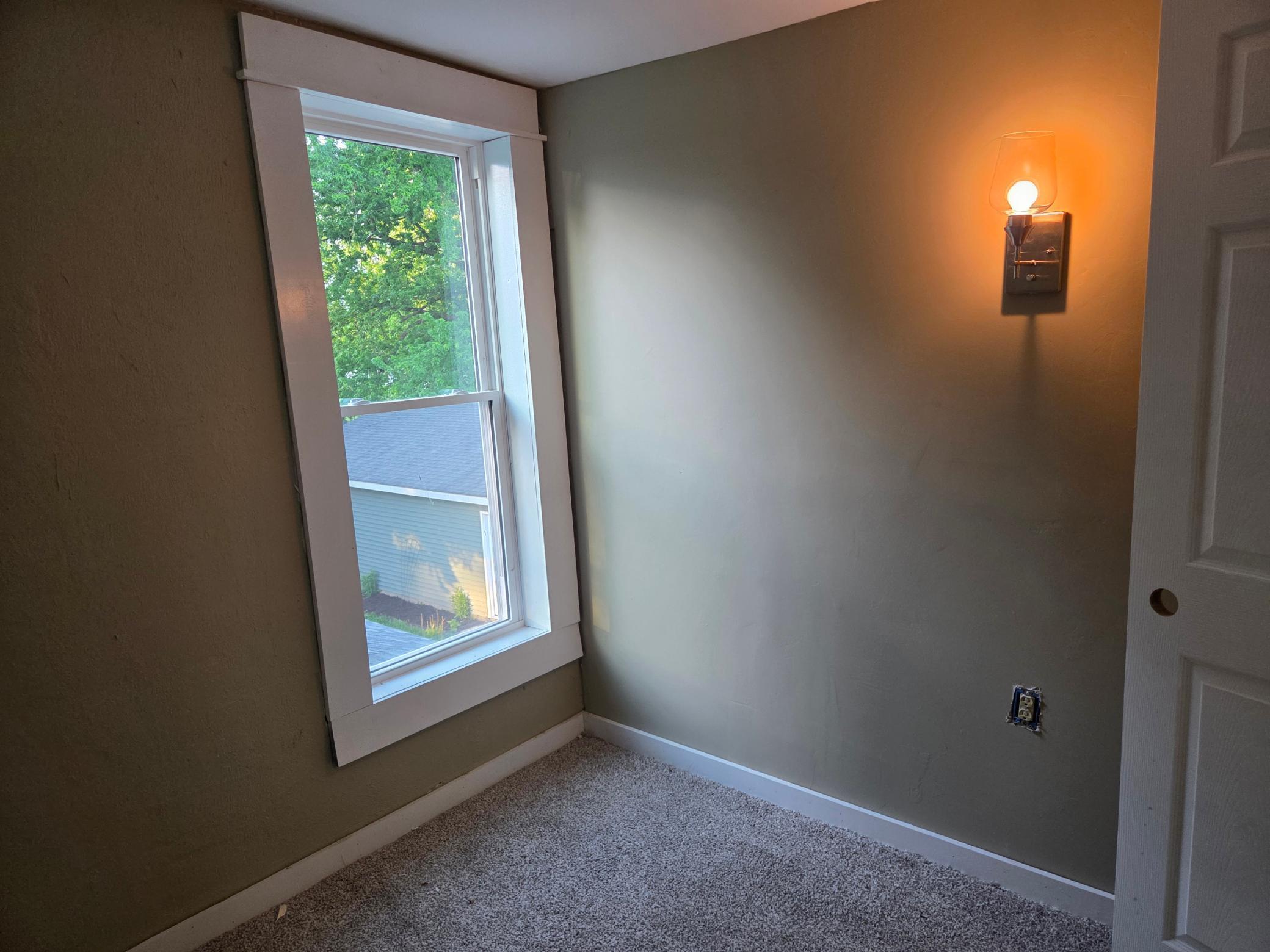 303 main st e (8).jpg