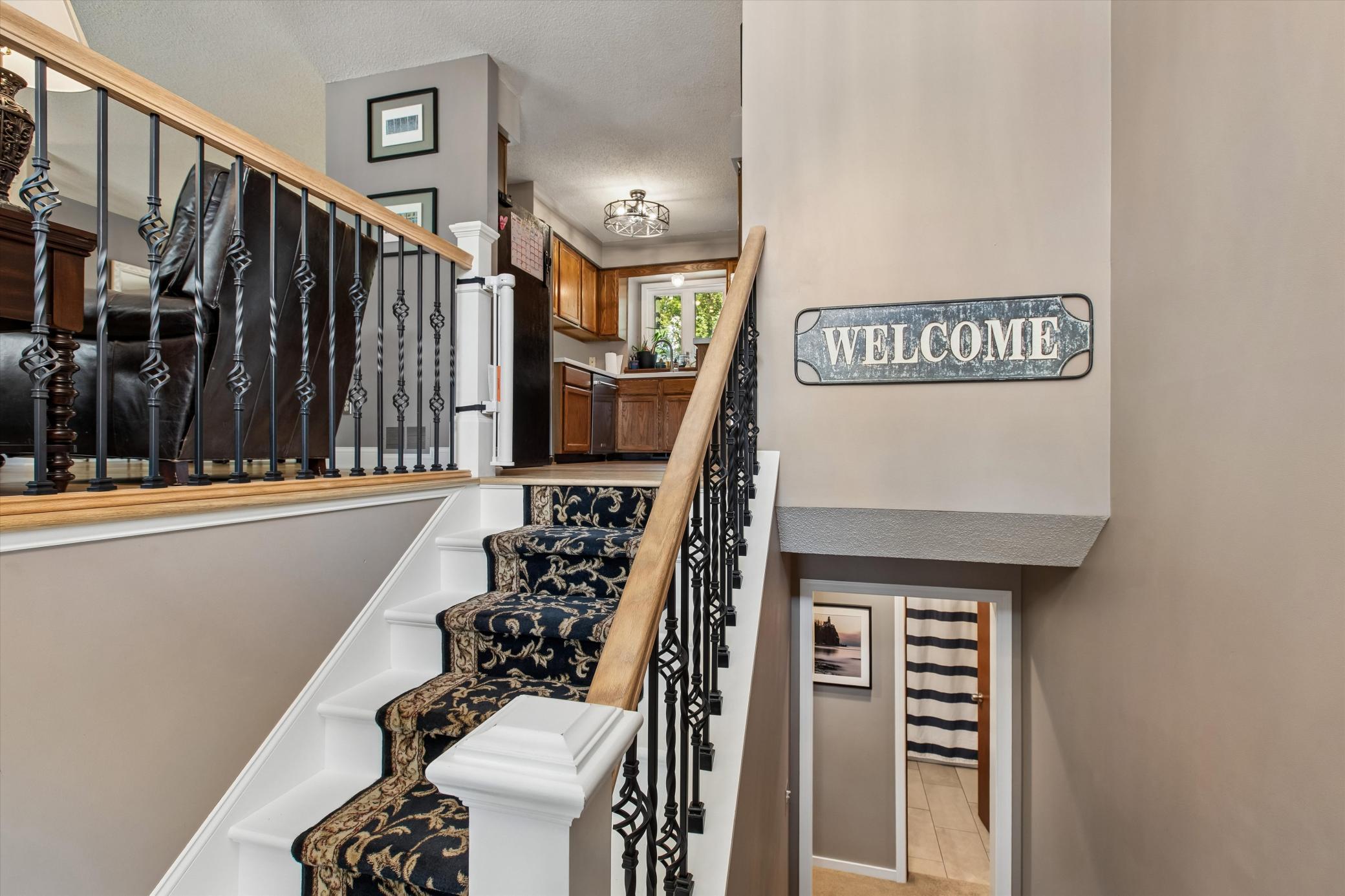 Nice, open split-level entryway