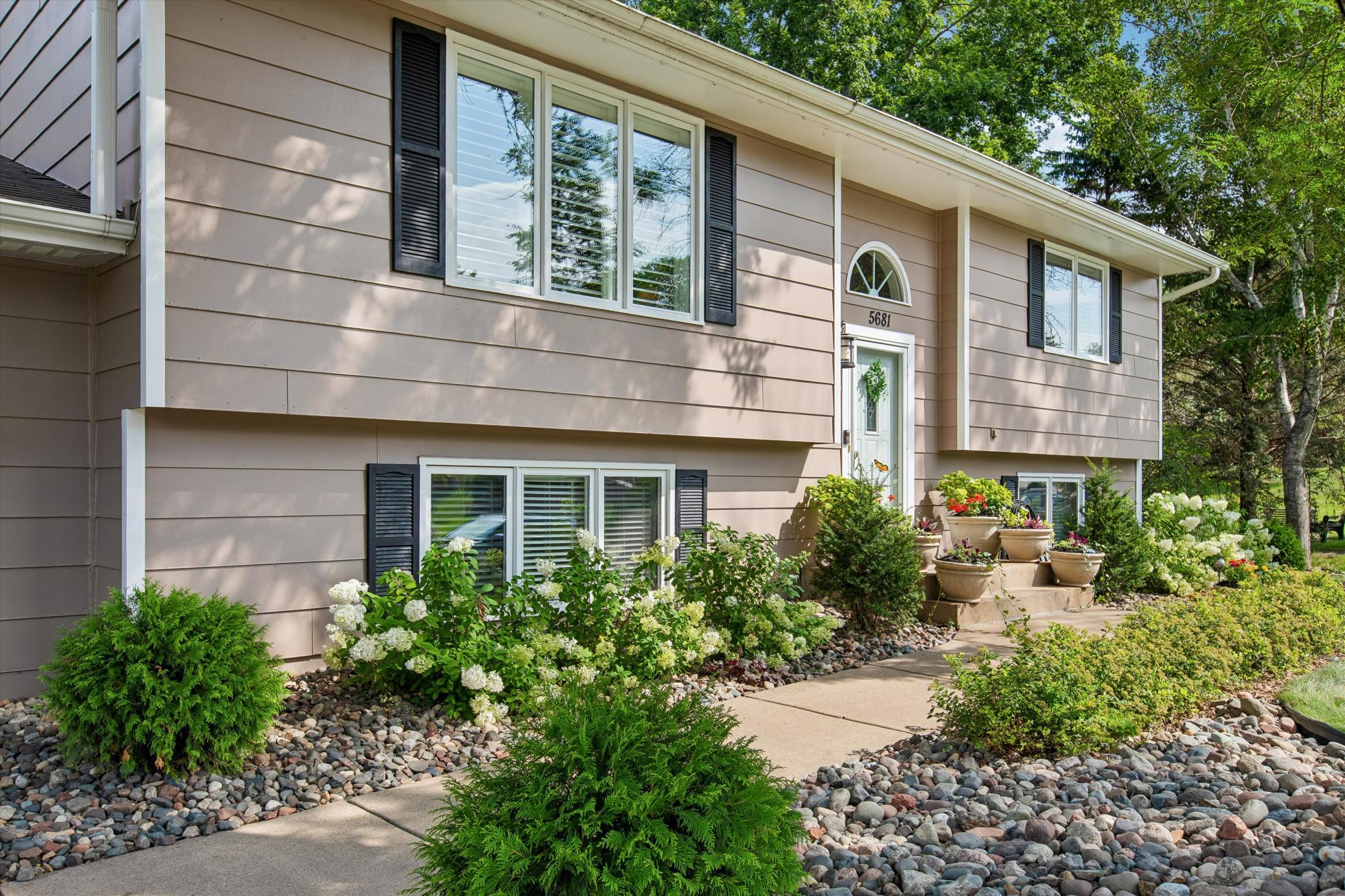 Plant-lined entry