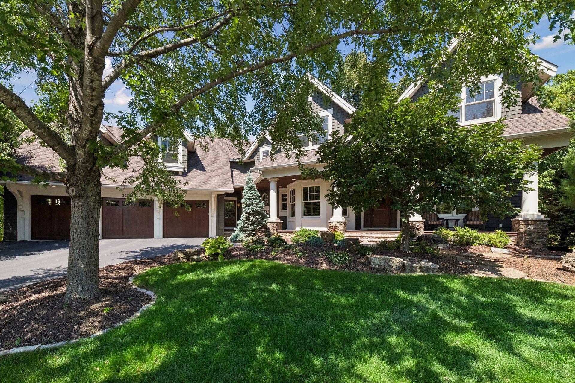 Welcome to 20650 Parkview Lane, Excelsior