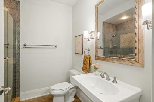 24-449 Portland Ave #3-0024.jpg