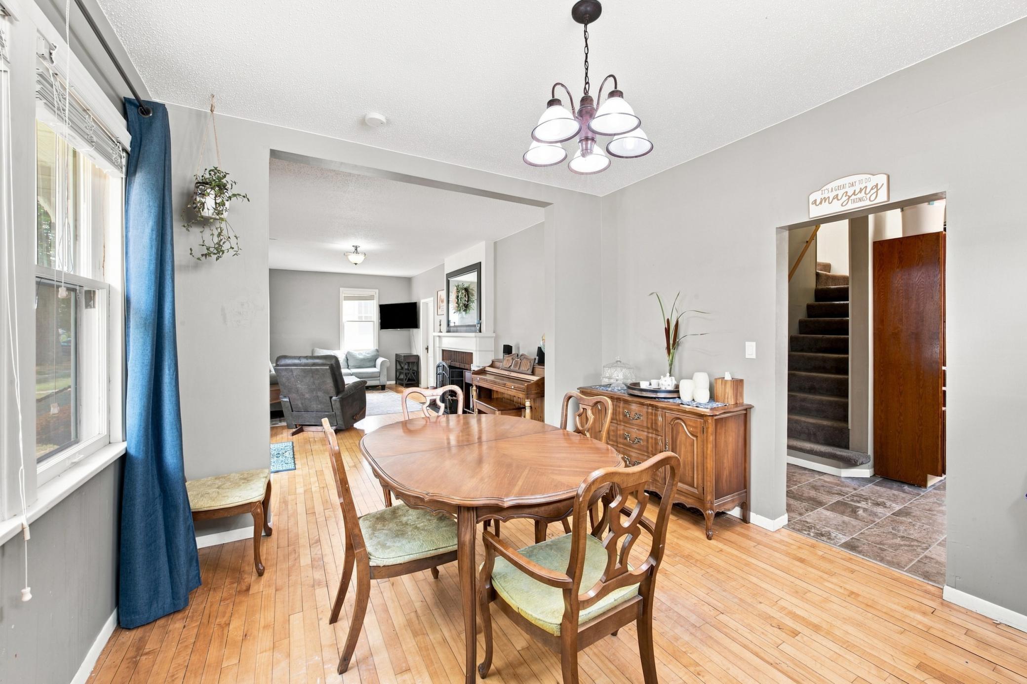 Dining Room.jpg
