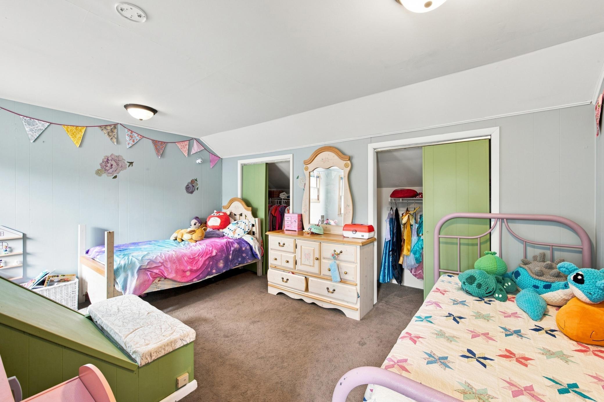 Upper Bed 2.jpg