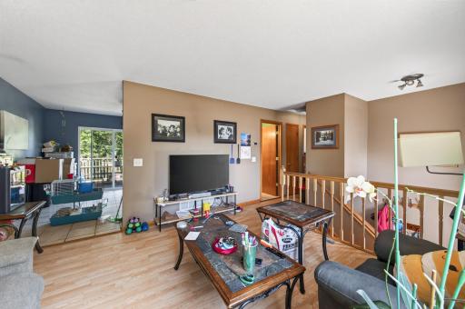 10_8571_240th10_mls.jpg