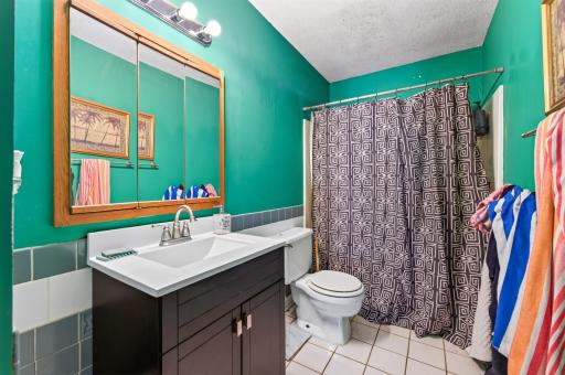 17_8571_240th17_mls.jpg